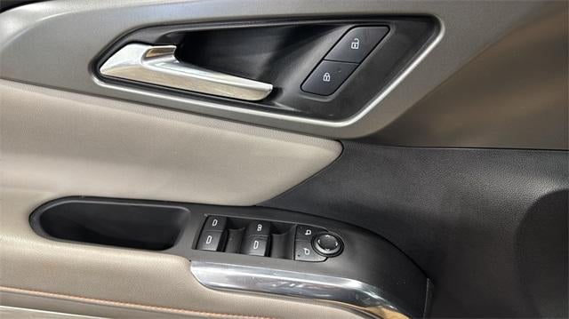 2025 Chevrolet Traverse LT w/2LT