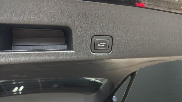 2025 Chevrolet Traverse LT w/2LT