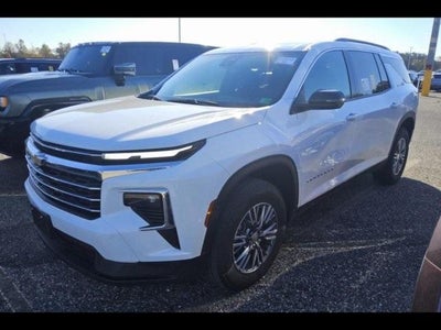 2025 Chevrolet Traverse LT w/2LT