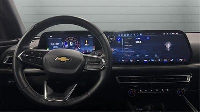 2025 Chevrolet Traverse LT w/2LT