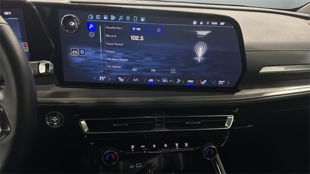 2025 Chevrolet Traverse LT w/2LT