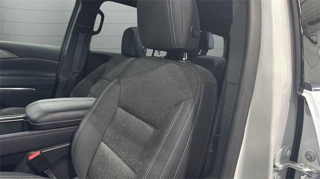 2025 Chevrolet Traverse LT w/2LT