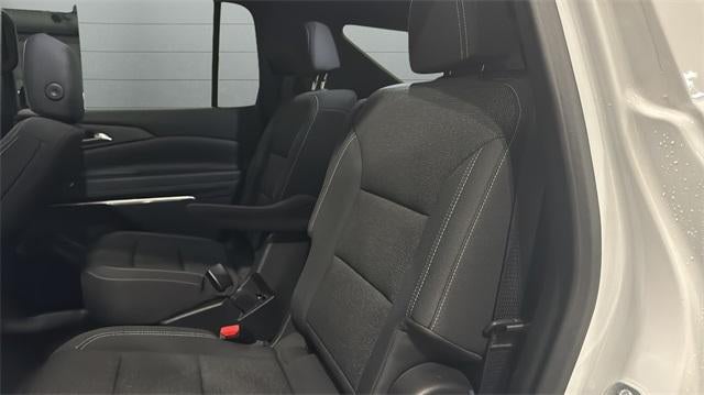 2025 Chevrolet Traverse LT w/2LT