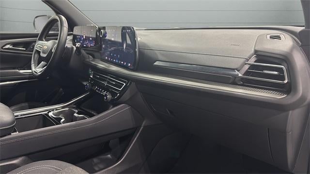 2025 Chevrolet Traverse LT w/2LT