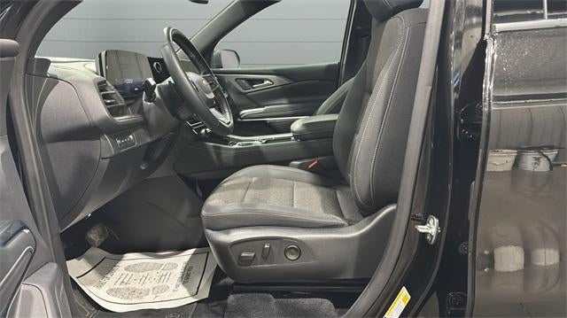 2025 Chevrolet Traverse LT w/2LT