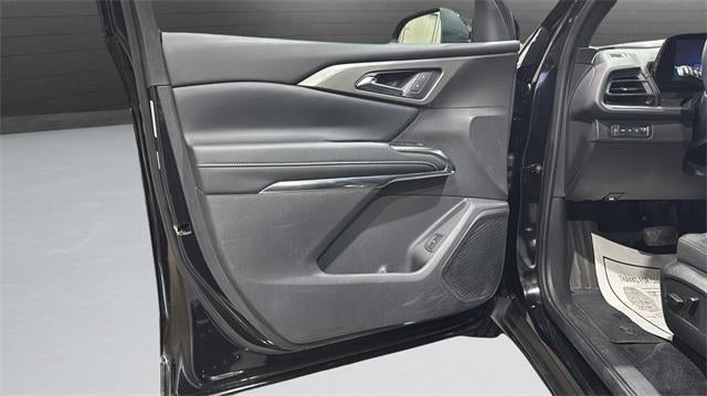 2025 Chevrolet Traverse LT w/2LT