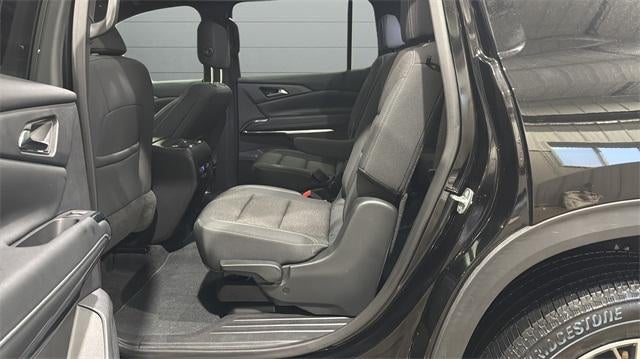 2025 Chevrolet Traverse LT w/2LT