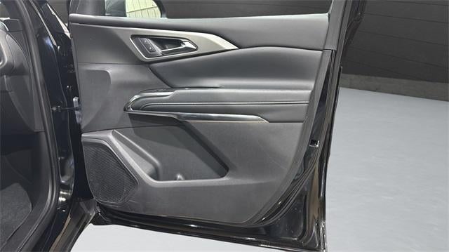 2025 Chevrolet Traverse LT w/2LT