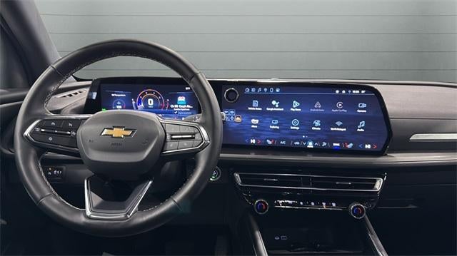 2025 Chevrolet Traverse LT w/2LT