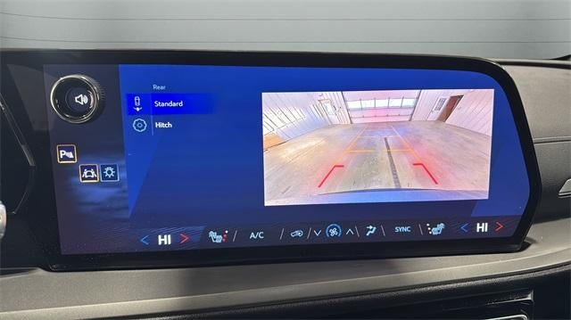 2025 Chevrolet Traverse LT w/2LT