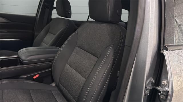 2025 Chevrolet Traverse LT w/2LT