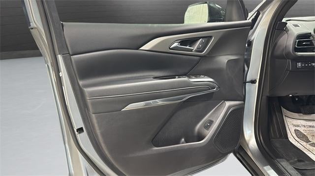 2025 Chevrolet Traverse LT w/2LT