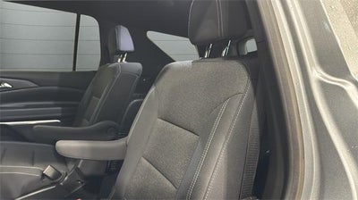 2025 Chevrolet Traverse LT w/2LT