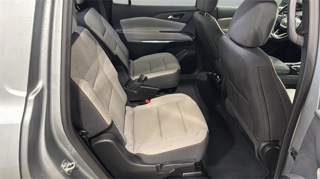 2025 Chevrolet Traverse LT w/2LT