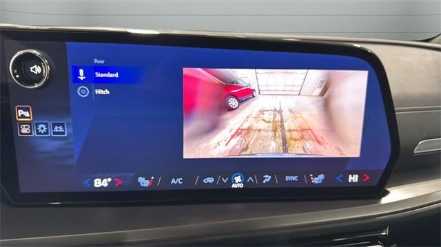 2025 Chevrolet Traverse LT w/2LT