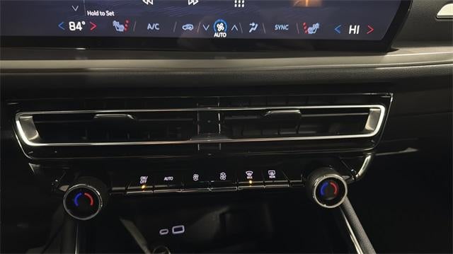 2025 Chevrolet Traverse LT w/2LT