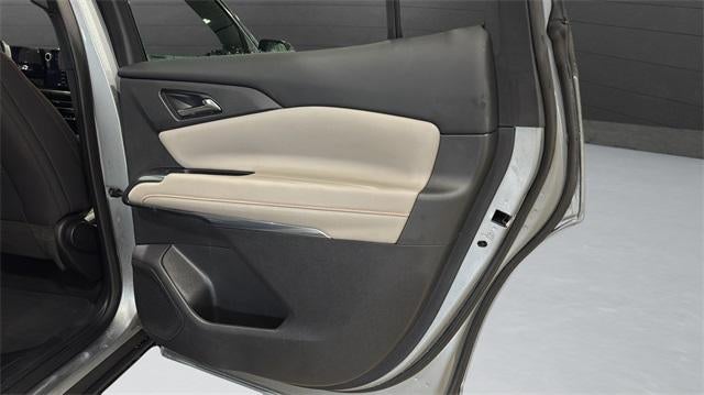 2025 Chevrolet Traverse LT w/2LT