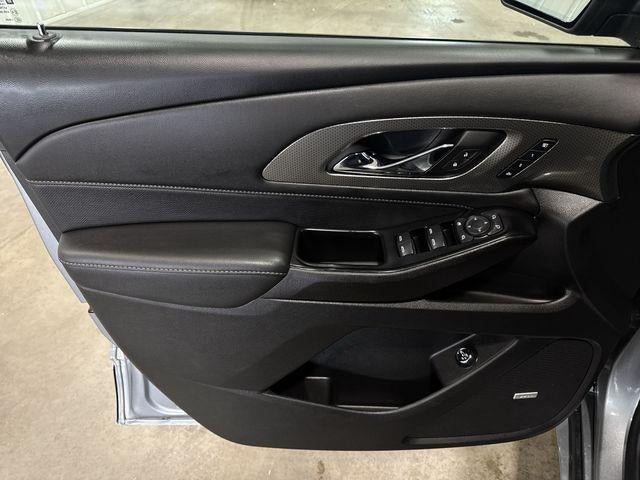 2023 Chevrolet Traverse Base