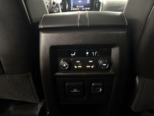 2023 Chevrolet Traverse Base
