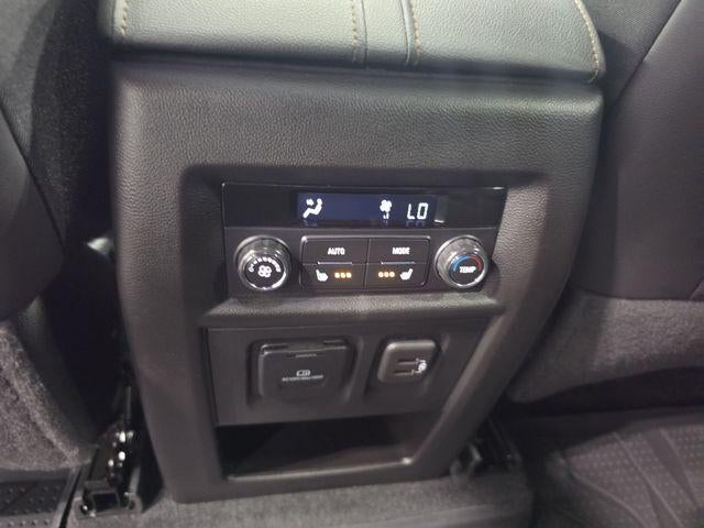 2023 Chevrolet Traverse AWD 2LZ