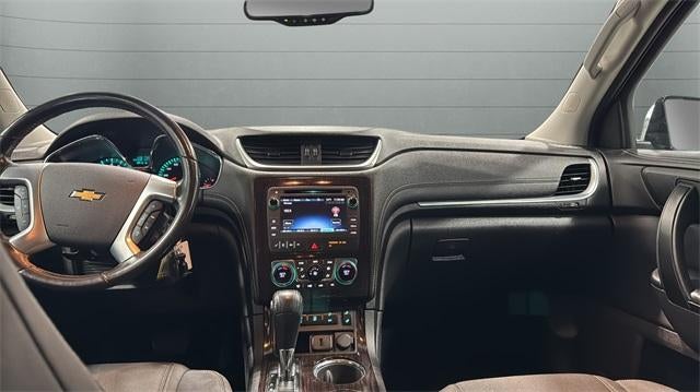2017 Chevrolet Traverse AWD 2LT