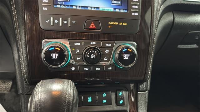 2017 Chevrolet Traverse AWD 2LT