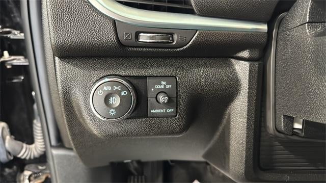 2017 Chevrolet Traverse AWD 2LT