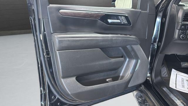 2025 Chevrolet Suburban 4WD Z71