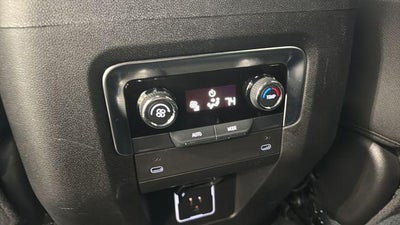 2025 Chevrolet Suburban 4WD Z71