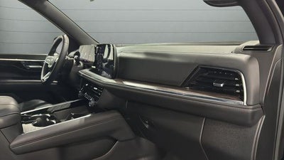 2025 Chevrolet Suburban 4WD Z71