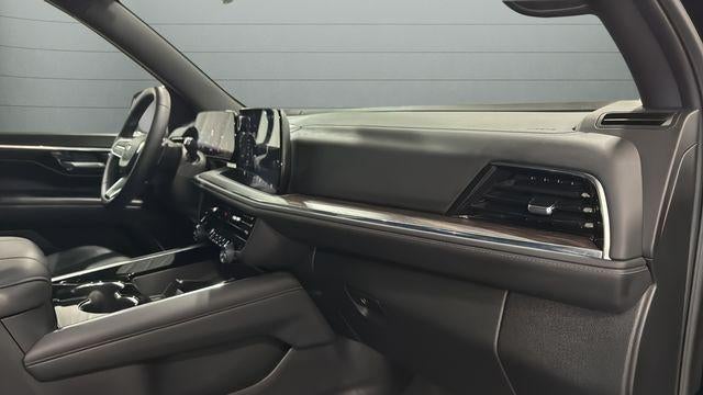 2025 Chevrolet Suburban 4WD Z71