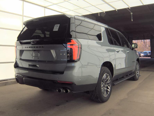 2025 Chevrolet Suburban 4WD Z71