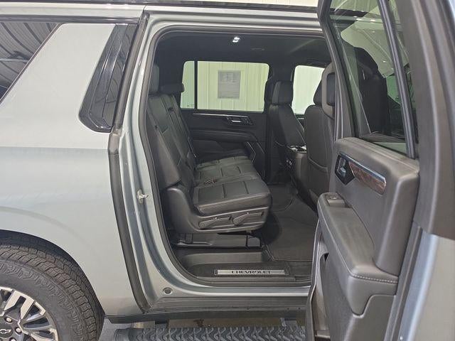 2025 Chevrolet Suburban 4WD Z71