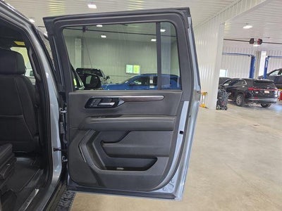 2025 Chevrolet Suburban 4WD Z71
