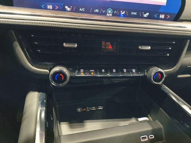 2025 Chevrolet Suburban 4WD Z71