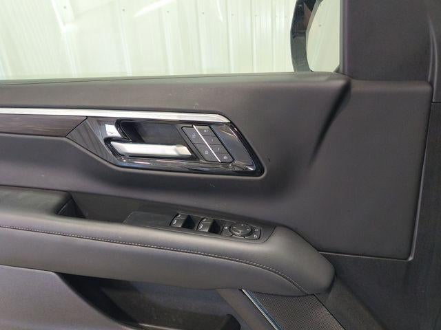 2025 Chevrolet Suburban 4WD Z71