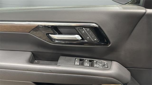 2025 Chevrolet Suburban 4WD High Country