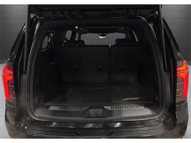 2025 Chevrolet Suburban 4WD High Country