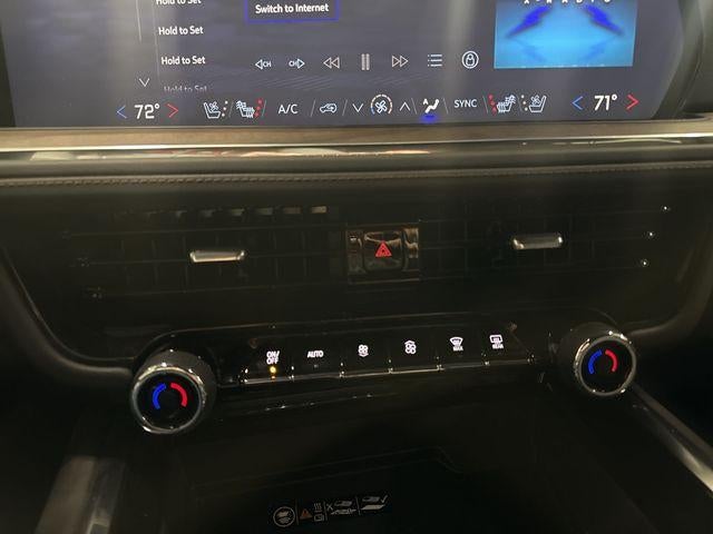 2025 Chevrolet Suburban 4WD High Country