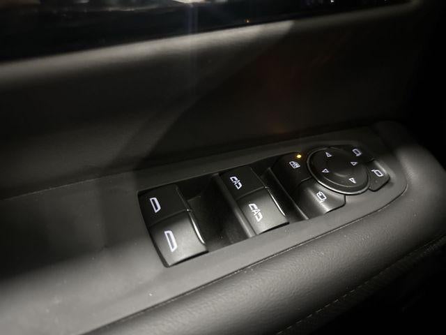 2025 Chevrolet Suburban 4WD High Country