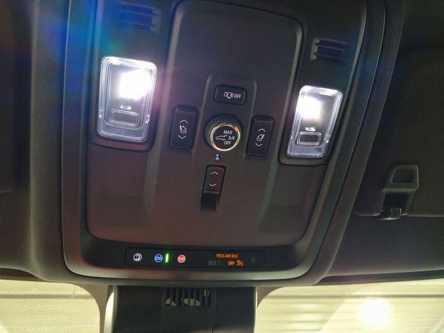 2025 Chevrolet Suburban Base