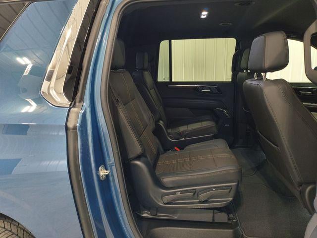 2025 Chevrolet Suburban Base