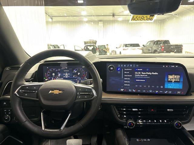 2025 Chevrolet Suburban 4WD High Country