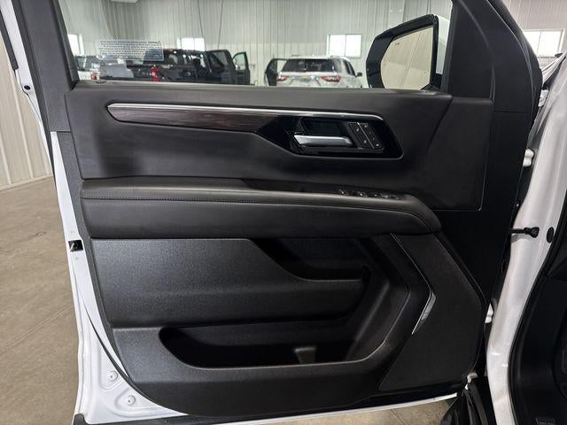 2025 Chevrolet Tahoe 4WD LT