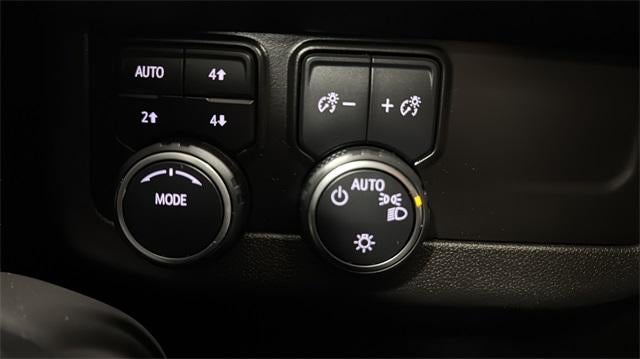 2021 Chevrolet Suburban Base