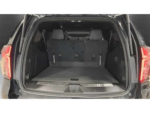 2021 Chevrolet Suburban Base