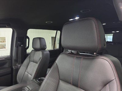 2022 Chevrolet Suburban 4WD RST