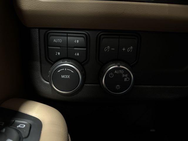 2023 Chevrolet Suburban 4WD Premier