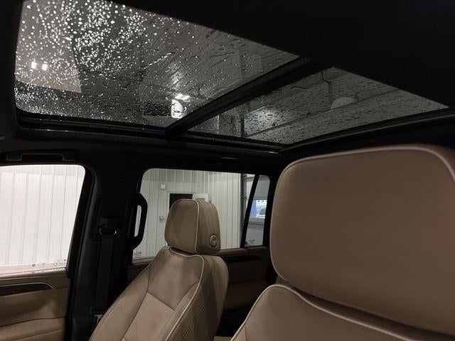 2023 Chevrolet Suburban 4WD Premier