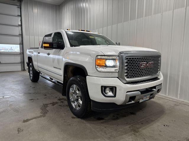 2016 GMC Sierra 3500 HD Crew Cab Standard Box 4-Wheel Drive Denali